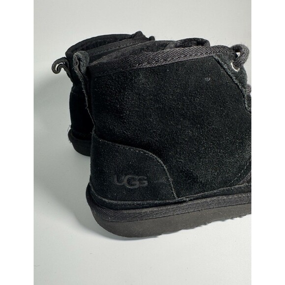 UGG Neumel 2 Black Ankle Chukka Shearling Lined Boots 1017320K Big Kids Size 4 - Picture 6 of 13